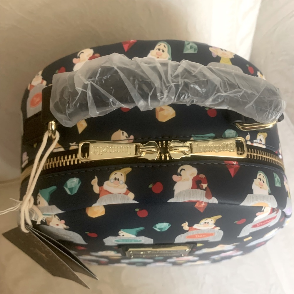 Loungefly x Disney Snow White & 7 Dwarfs Beds Backpack Shoulder Bag Purse NWT - Picture 12 of 14